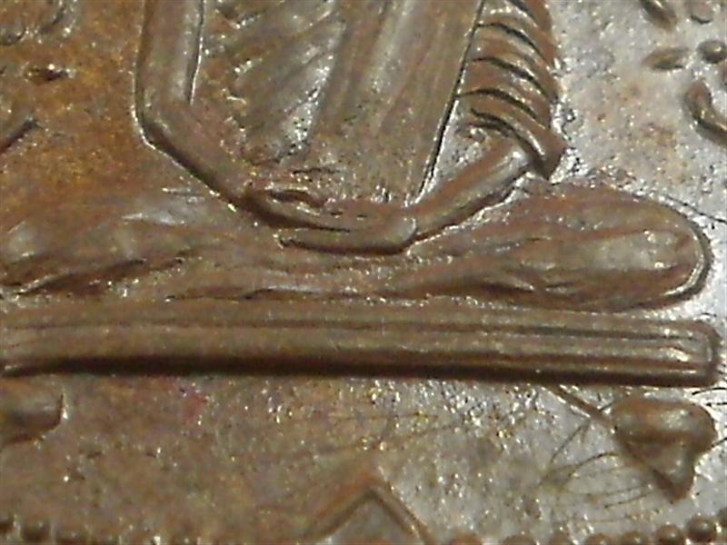 เหรียญหลวงพ่อกลั่น หลวงปู่ดู่ปลุกเสก ปี 2512 เนื้อทองแดงสภาพสวยพร้อมรอยจาร 3 จุด