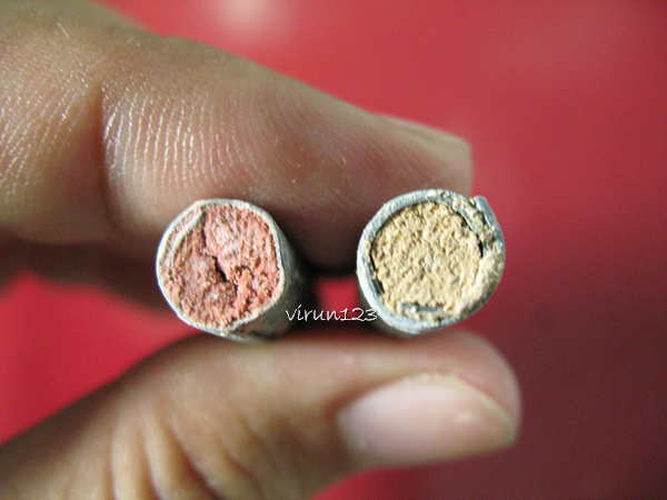 2 ดอก ตะกรุดมหาโจร ไตรมาส50 แก่ผงพรายและ แก่สีผึ้งน้ำมันพรายช้างผสมโขง ลพ.สาครและ ลพ. สิน 20-5 2