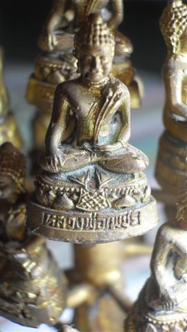 รูปหล่อหลวงพ่อเพชร วัดแจ้ง ปราจีนบุรี รุ่น 2 ยกช่อ สวยเดิม 