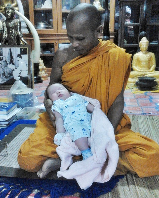 พระกริ่งธรรมานุวัตร(รุ่นแรก)ญาท่านเกษม นวะ มีจาร หมายเลข ๓๕๙