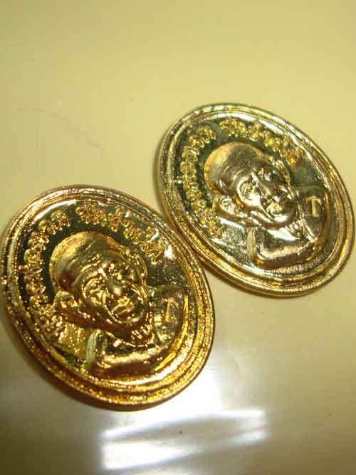 เม็ดแตงหลวงพ่อทวดวัดช้างให้ 2503 ศิษย์แซ่แต้สร้างถวาย**