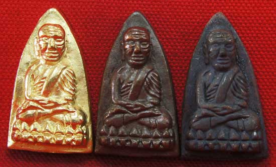 ลป ทวด เตารีดใหญ่ 3 องค์ เนื้อเปียกทอง นวะ เนื้อผิวไฟ วัดในหาน อ.นอง อ.ทอง อ.สุภา ร่วมปลุกเสก ปี 36