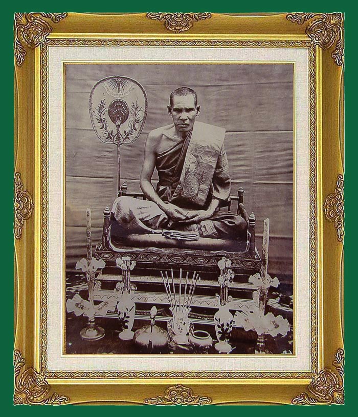 ตะกรุดพิศมร หลวงพ่อแก้ว วัดพวงมาลัย สมุทรสงคราม ยุคต้น พันเชือกสายสิญจน์(นิยม)ครับ