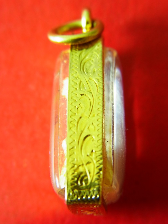 พระโสธรทองคำ 