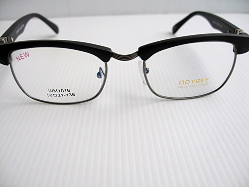 กรอบแว่น ... แนว vintage