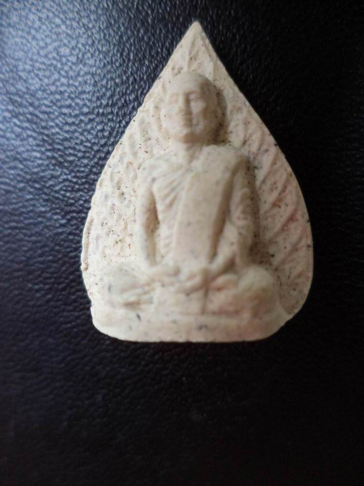พระผงใบโพธิ์เจ้าคุณนร ไม่ทราบวัด เคาะเดียวครับ