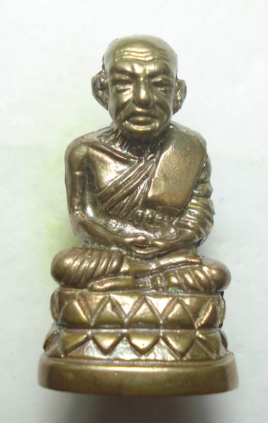 วัดใจ (( เนื้อนวะ ตะกรุดเงิน )) ลป.ทวด พระอาจารย์ทอง วัดสำเภาเชย จ.ปัตตานี (( รูปหล่อพิมพ์บัวรอบ )) 