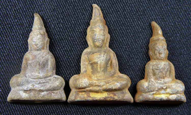"เคาะเดียวแดง" ยกชุด 3 องค์ พระท่ากระดาน วัดต้นลำใย เนื้อตะกั่ว