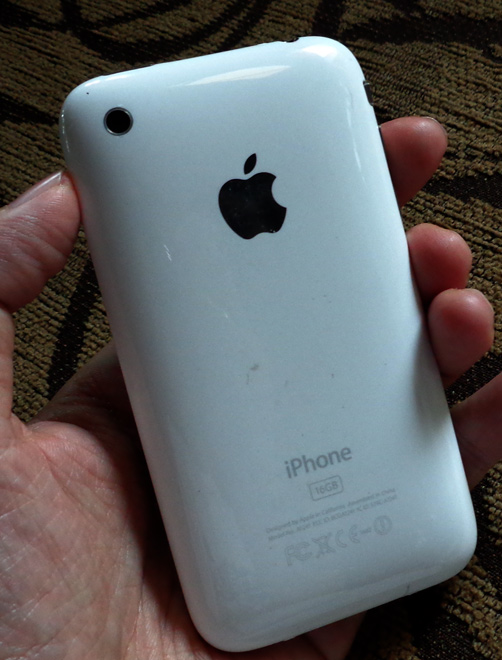 iPhone 3G 16GB ของแท้ครับ white สวยๆเลยครับ / Wifi เร็ว เล่นเน็ตสะใจ