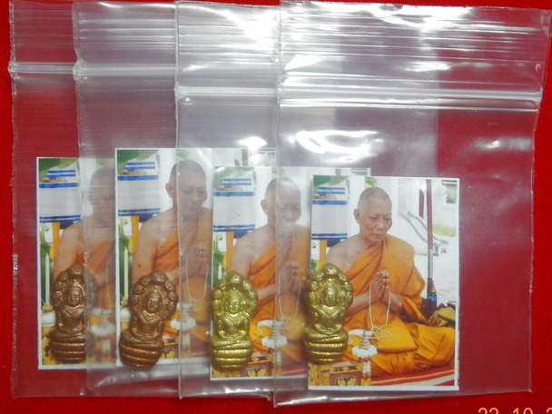 ++ เคาะเดียว ++ พระปรกใบมะขาม หลวงพ่อสาคร วัดหนองกรับ 4 องค์ และรูปถ่ายหลังยันต์ 4 รูป