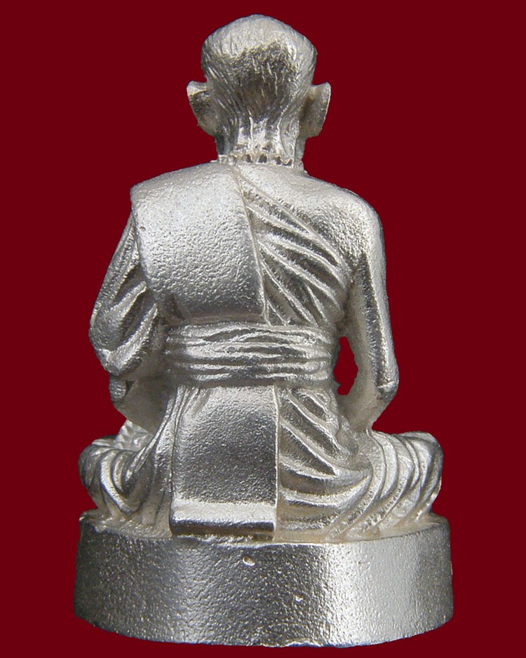 รูปหล่อเหมือนเนื้อเงิน 2535 หลวงปู่ครูบาชัยยะวงศาพัฒนา วัดพระพุทธบาทห้วยต้ม/ลำพูน
