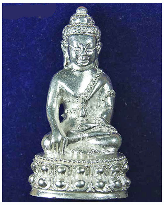พระกริ่งหลวงปู่โสฬส รุ่นจักรพรรดิ์ เนื้อเงิน