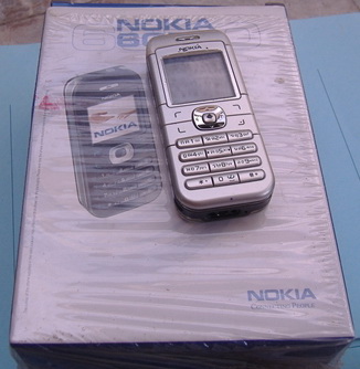 โทรศัพท์ NOKIA 6030 จอสีครบชุดใช้งานได้ ครับ