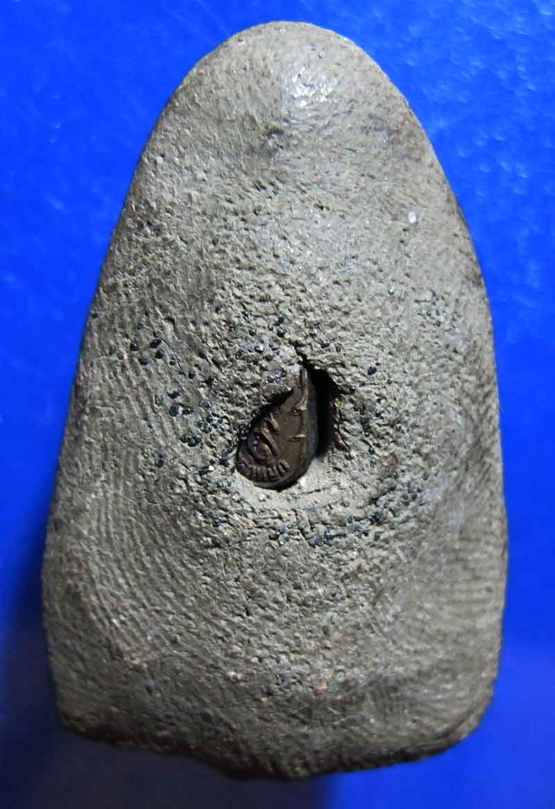 หลวงปู่ทวด พิมพ์ใหญ่ รุ่นสร้างพระตำหนัก ร.๙ อ.ปากพนัง จ.นครศรีธรรมราช ปี 2541