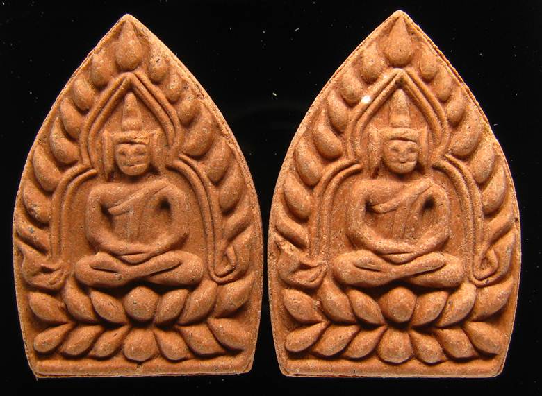 **ที่เดียว 2 องค์ พระผงขมิ้นเศก เจ้าสัวสยาม หลวงพ่อคง วัดกลางบางแก้ว ตะกุดเงิน เคาะเดียวแดง**BD02