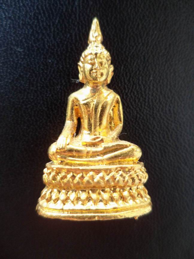 รูปหล่อพระพุทธ กะไหล่ทองสวยๆ เคาะเดียวครับ (1)