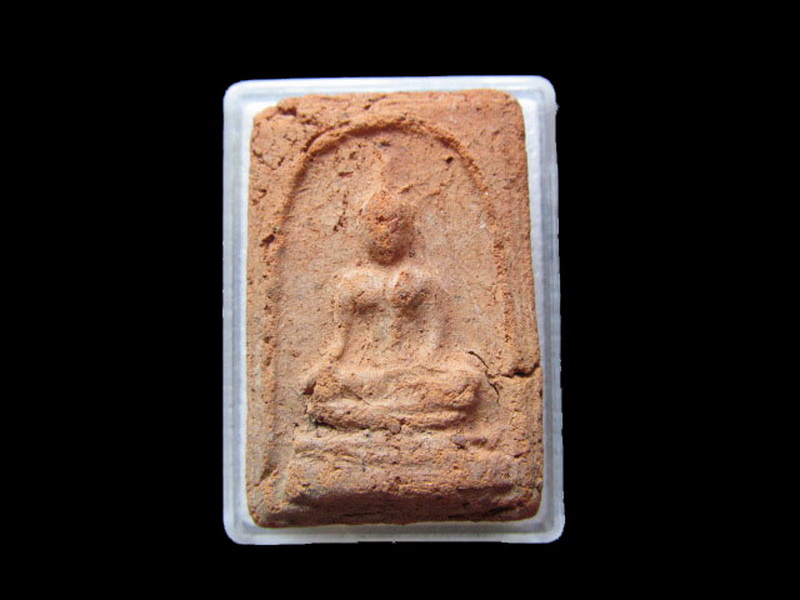 พระเนื้อดิน ไม่ทราบวัดครับ .เริ่ม20บาท/.L.90