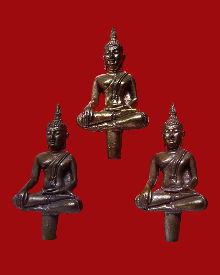 พระยอดธง รุ่นคูณมหากุศล ปี2540 เนื้อนวะโลหะ ตอกโค๊ต 3 องค์ เคาะเดียว ชุดที่3
