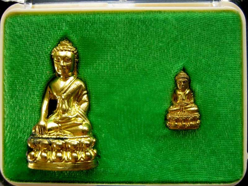 พระกริ่งพระชัย 7 รอบ หลวงพ่อเพี้ยน