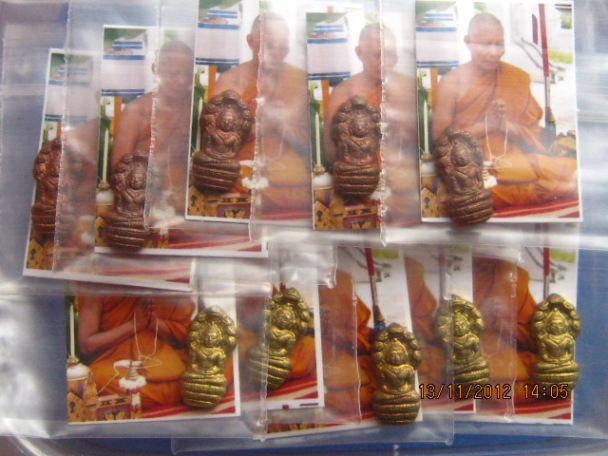 วัดใจ 10 องค์ พระปรกใบมะขาม หลวงพ่อสาคร วัดหนองกรับ ทองเหลือง 5 องค์ ทองแดง 5 องค์