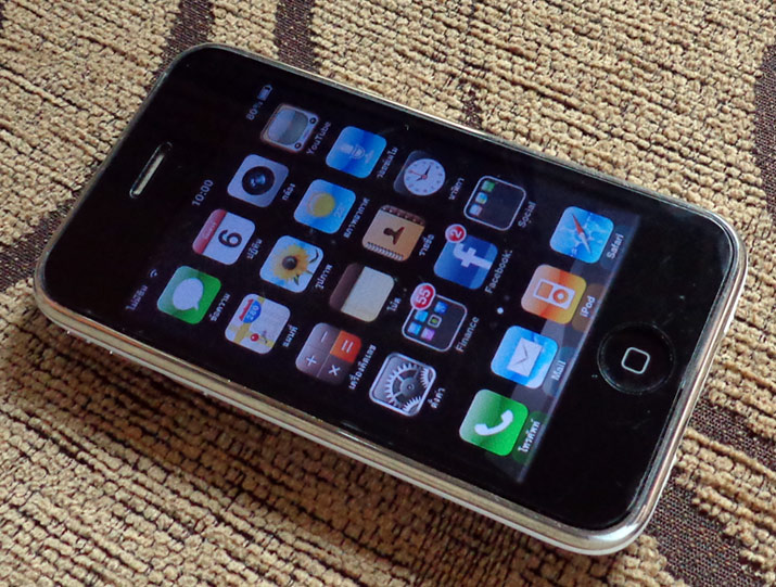 iPhone 3G ขนาด 16GB ลงแอปและเกมส์ไว้เยอะ แถมเพียบ