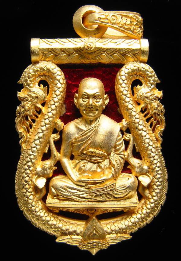 **สุดสวย เสมาฉลุ นฤมิตรโชค หลวงพ่อจรัญ เนื้อบรอนซ์ ชุบทองไมครอนลงยา เลข 551 เคาะเดียวแดง**