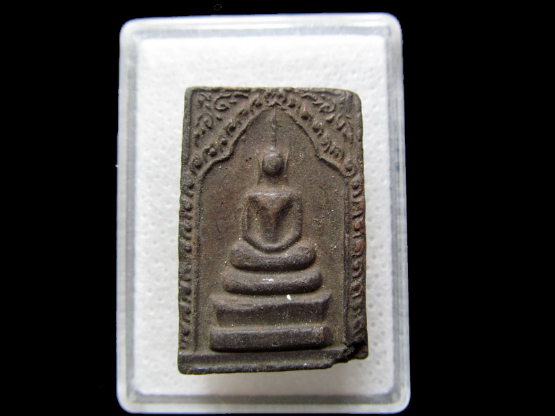 พระสมเด็จซุ้มกนก ไม่ทราบวัดครับ .เริ่ม20บาท/.H.93