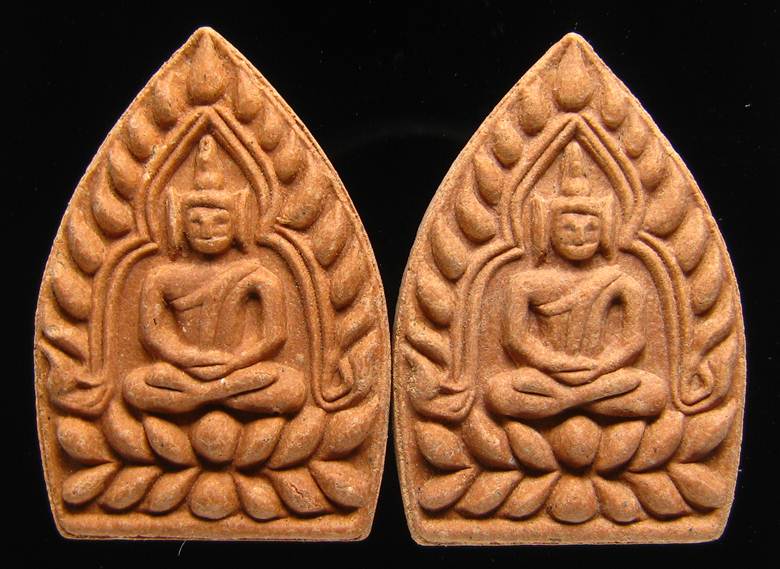 **ที่เดียว 2 องค์ พระผงขมิ้นเศก เจ้าสัวสยาม หลวงพ่อคง วัดกลางบางแก้ว ตะกุดเงิน เคาะเดียวแดง**BF41