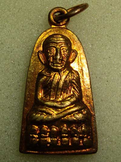 หลวงพ่อทวดทะเลซุงพิมพ์กลาง ปี ๒๕๐๘ กะหลั่ยทอง แบบเดิมๆ ของดีราคาถูก