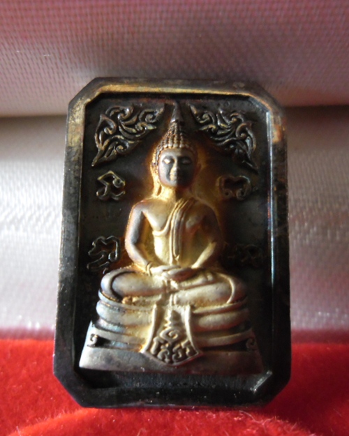 แปดเหลี่ยมโสธรกรมตำรวจพร้อมกล่อง