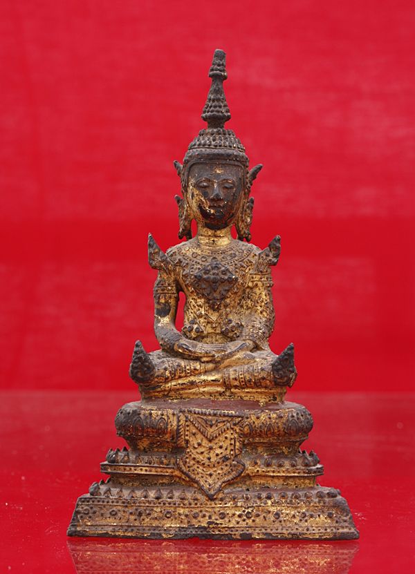 พระบูชารัตนะทรงเครื่อง รักทองเดิม