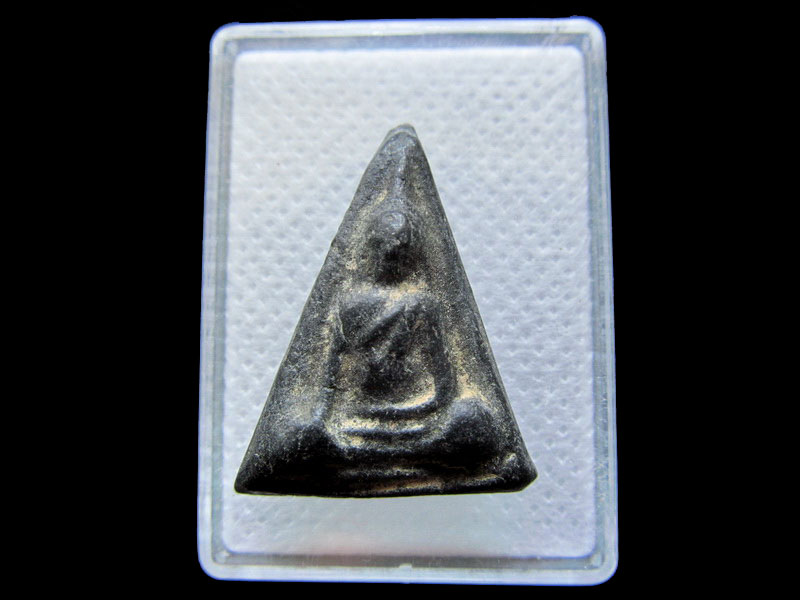 พระนางพญาเนื้อผงใบลาน ไม่ทราบที่ครับ.เริ่ม20บาท/.T126