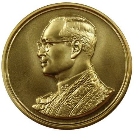 เหรียญในหลวง 60 ปี เนื้อทองคำหนัก 20 กรัม หายากสวยมาก