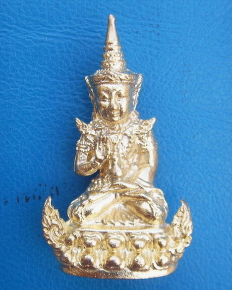 พระกริ่งทรงเสวย รุ่นพุทธชยันตี ๒๖๐๐ ปี มหาพุทธาภิเษก ๒๘ พ.ย. ๒๕๕๕