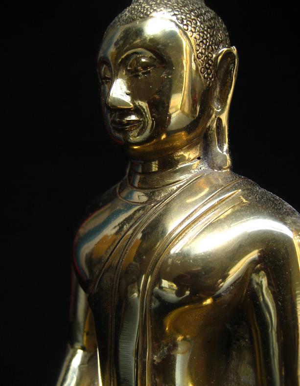 ++หลวงพ่อโสธร ขนาด5.5นิ้ว องค์ใหญ่ดีครับเนื้อทองเหลือง ออกเบาๆไม่แพง++