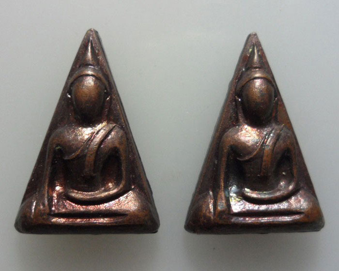 *** จ.พิษณุโลก *** พระนางพญา ๖๐ อรหันต์ (พิมพ์เล็ก) วัดนางพญา (๒องค์)