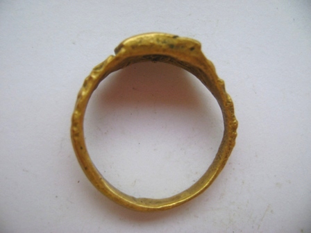 แหวนทองเหลืองเก่า