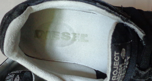 รองเท้า DIESEL แบรนด์ดัง สุดฮิต ของแท้ครับ