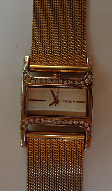 นาฬิกา DKNY