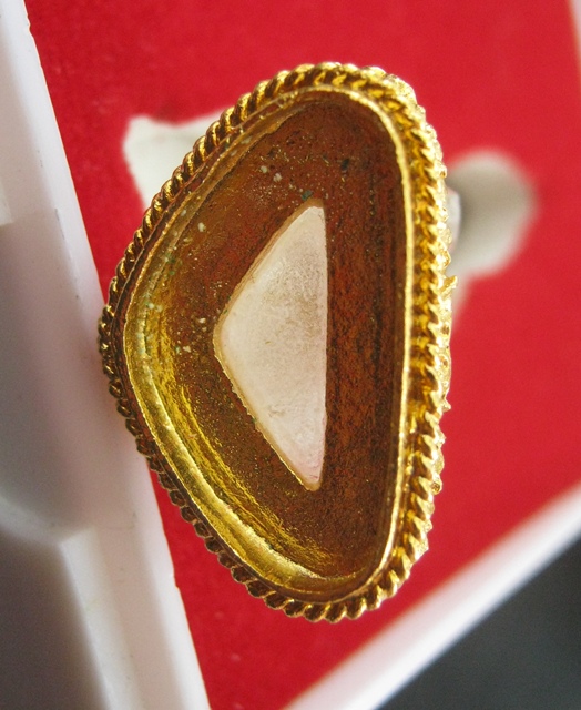 พระเสตังคมณี (พระแก้วขาว)