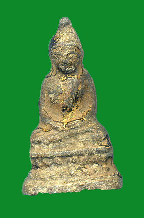 พระเนื้อชินลงรักลงทองเก่าน่าจะเป็นพระกรุเก่าไม่ทราบที่ครับ
