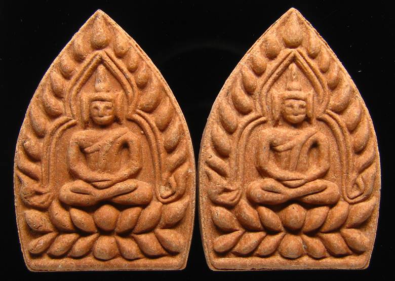**ที่เดียว 2 องค์ พระผงขมิ้นเศก เจ้าสัวสยาม หลวงพ่อคง วัดกลางบางแก้ว ตะกุดเงิน เคาะเดียวแดง**BH31