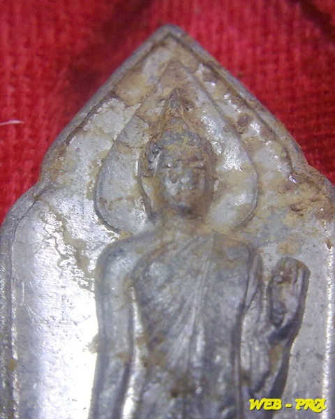 พระเครื่อง 25 พุทธศตวรรษ / พระพุทธ 25 ศตวรรษ / พระลีลา เนื้อชิน พ.ศ. 2500 พร้อมกล่องเดิม