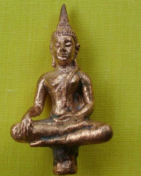 พระยอดธงเปิดโลก เนื้อสัมฤทธิ์โบราณ หลวงปู่คำบุ คุตฺตจิตฺโต หมายเลข 495 **เคาะเดียว**1**