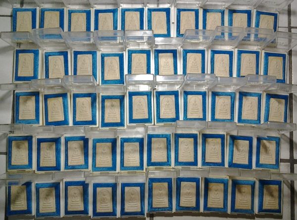สมเด็จพิธีเสาร์ 5 วัดระฆัง ( 46 องค์ ) จัดไปเต็มๆราคาเบาๆครับ