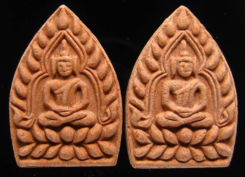 **ที่เดียว 2 องค์ พระผงขมิ้นเศก เจ้าสัวสยาม หลวงพ่อคง วัดกลางบางแก้ว ตะกุดเงิน เคาะเดียวแดง**BJ51