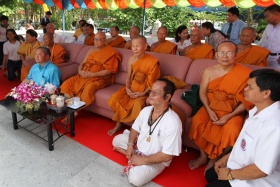 เหรียญเจริญพร๒ ย้อนยุค หลังปู่ฤาษีอิสริโก มูลนิธิหลวงปูทิมสร้างในวาระ ๙ฤกษ์๒๐๐ปี วัดละหารไร่ หลวงปู่