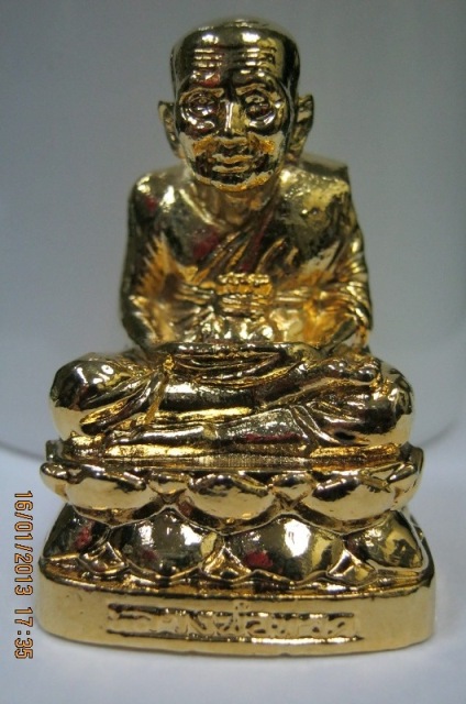 หลวงปู่ทวด ขนาดบูชา ฐานกว้าง1.2นิ้ว รุ่นเสาร์5 ปี51 เนื้อโลหะกะไหล่ทอง