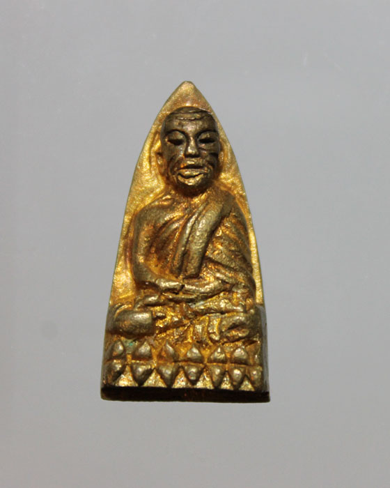 หลวงปู่ทวด เตารีดเล็ก เนื้อทองทิพย์ รุ่นสร้างโรงพยาบาล ปี39 เคาะเดียวครับ