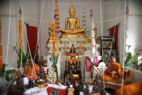 เหรียญเจริญพร ย้อนยุค หลังปู่ฤาษีอิสริโก วาระ ๒๐๐ปี วัดละหารไร่ องค์ที่ 1